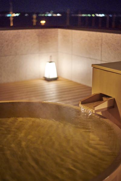 スイートルームの露天風呂（1室限定）