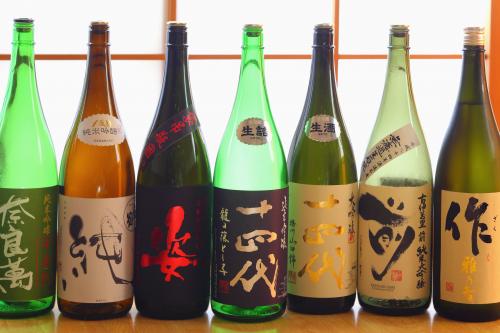 入手困難な山形の地酒十四代の他、入手困難な日本酒の品揃え