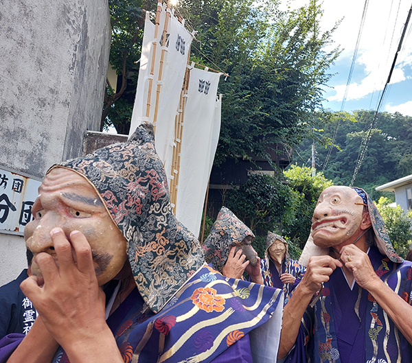 面掛行列出番前のひとこま