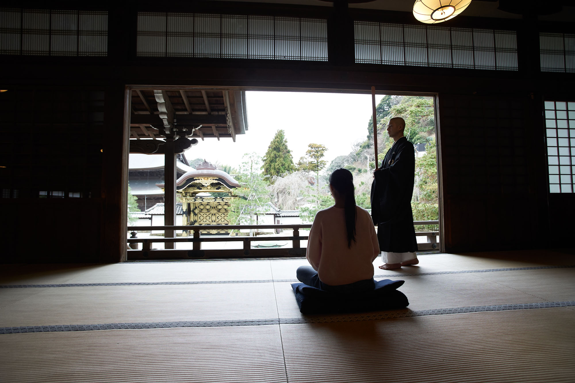 建長寺の坐禅体験