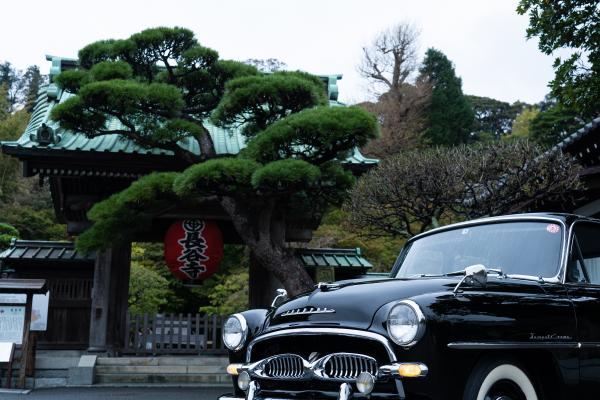 長谷寺と初代クラウンの画像