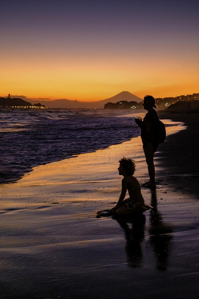 夕暮れの七里ガ浜の写真